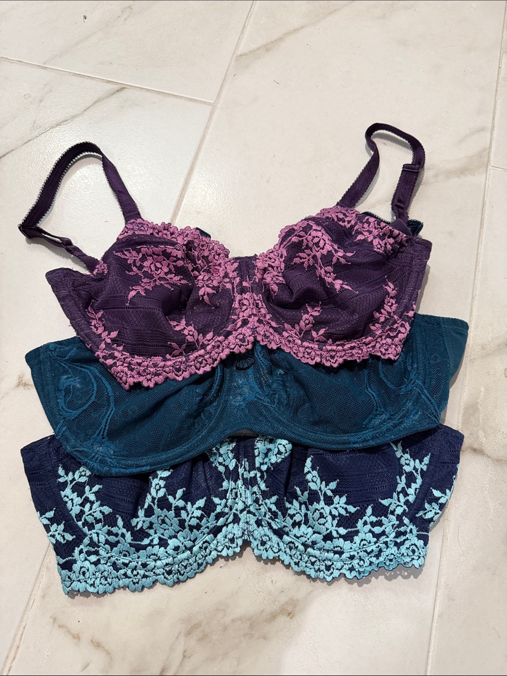 Wacoal lot of 3 Lace Underwire Bras - 32DDD